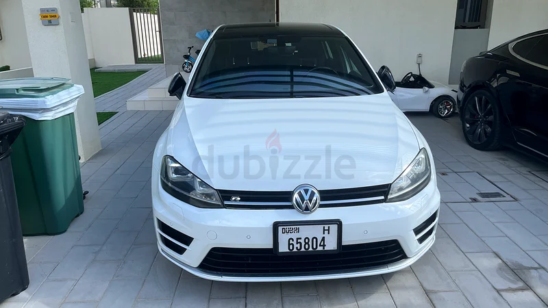 Volkswagen Golf R 2017 – White / Black Roof – Excellent Condition63699034667907111