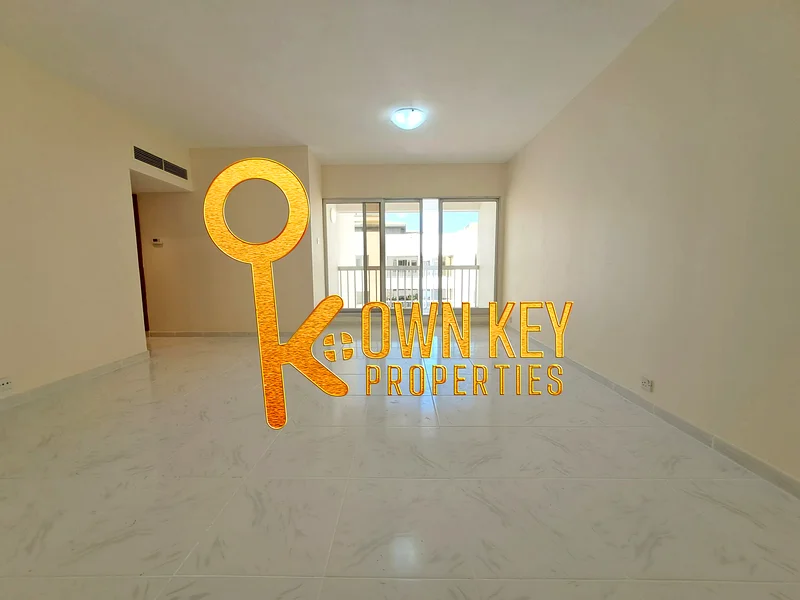 Very Nice Location 2BHK Only 82K 2.MINUTS WalK From Metro63727388702850111