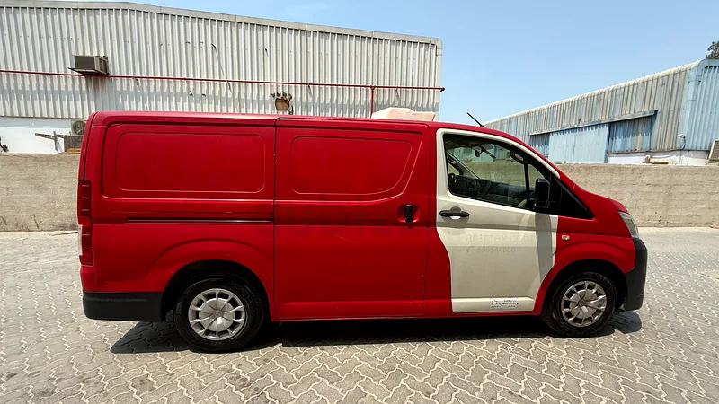 Toyat Hiace Chiller63699049414401112