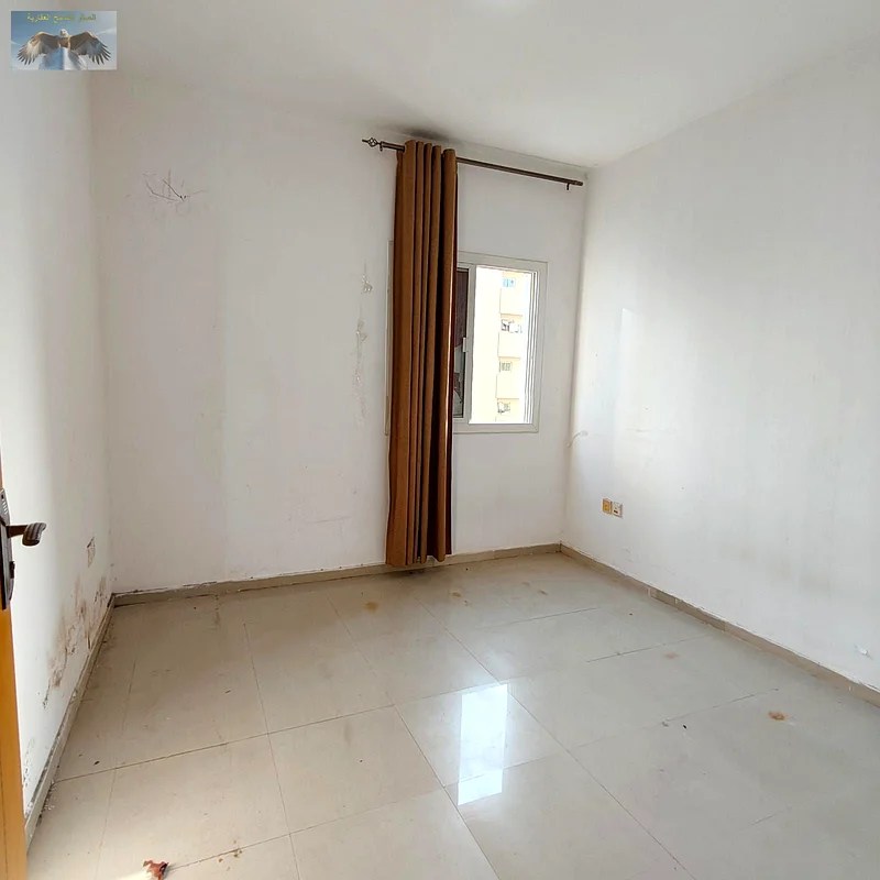 شقة 2BHK في النعيميّة بالقرب من مستشفى ثومباي، موقع مميز قريب من الخدمات، واسعة ومناسبة للعائلات. إيجار سنوي: 33,000 درهم إماراتي فقط.63723946664577112