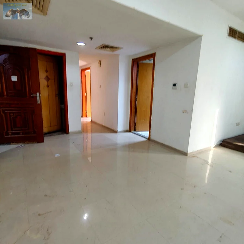 شقة 2BHK في النعيميّة بالقرب من مستشفى ثومباي، موقع مميز قريب من الخدمات، واسعة ومناسبة للعائلات. إيجار سنوي: 33,000 درهم إماراتي فقط.63723946664577111