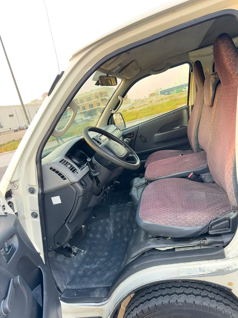 Toyota hiace 2013 model (5 seater  van)63699049362817113