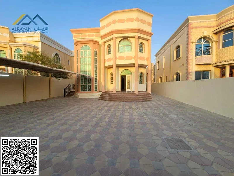 At an attractive price and in a prime location, including electricity, water and air conditioning63878403019010110