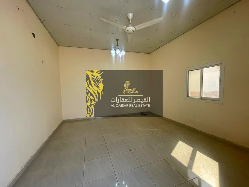منزل عائلي واسع مع مجلس وأجنحة خارجية وفناء خاص63855785017346110