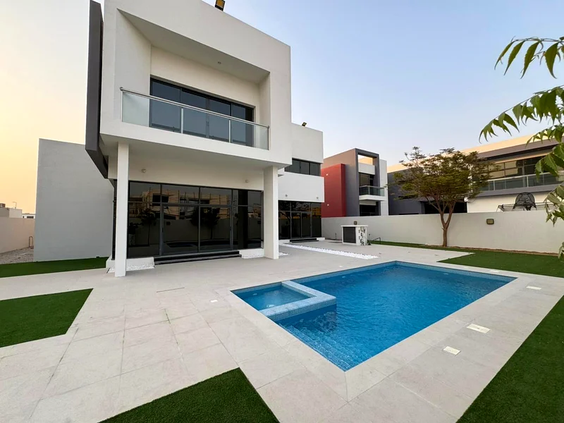 Spacious 6 BR Villa | Unfurnished | Prime Location63743130635266111
