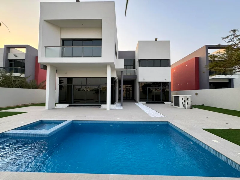Spacious 6 BR Villa | Unfurnished | Prime Location63743130635266110