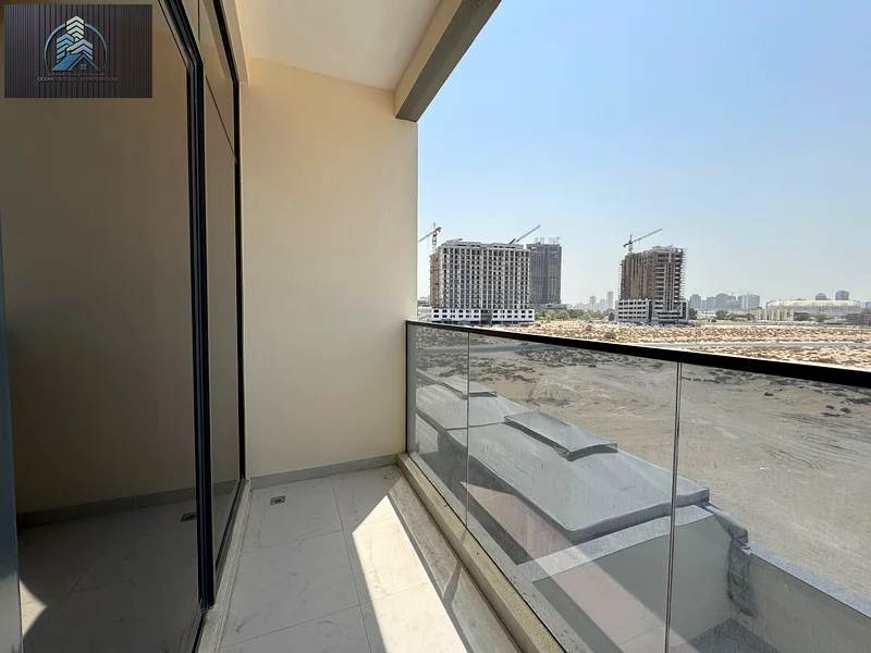 شقة فاخرة جديدة كليًا من غرفتي نوم مع مطبخ مغلق جاهزة للانتقال الفوري63766164091906114