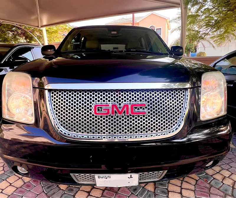 جيب أس يو في مستعملة من طراز GMC Yukon Denali جاهزة للتفاوض وبيع سريع63699028277505110