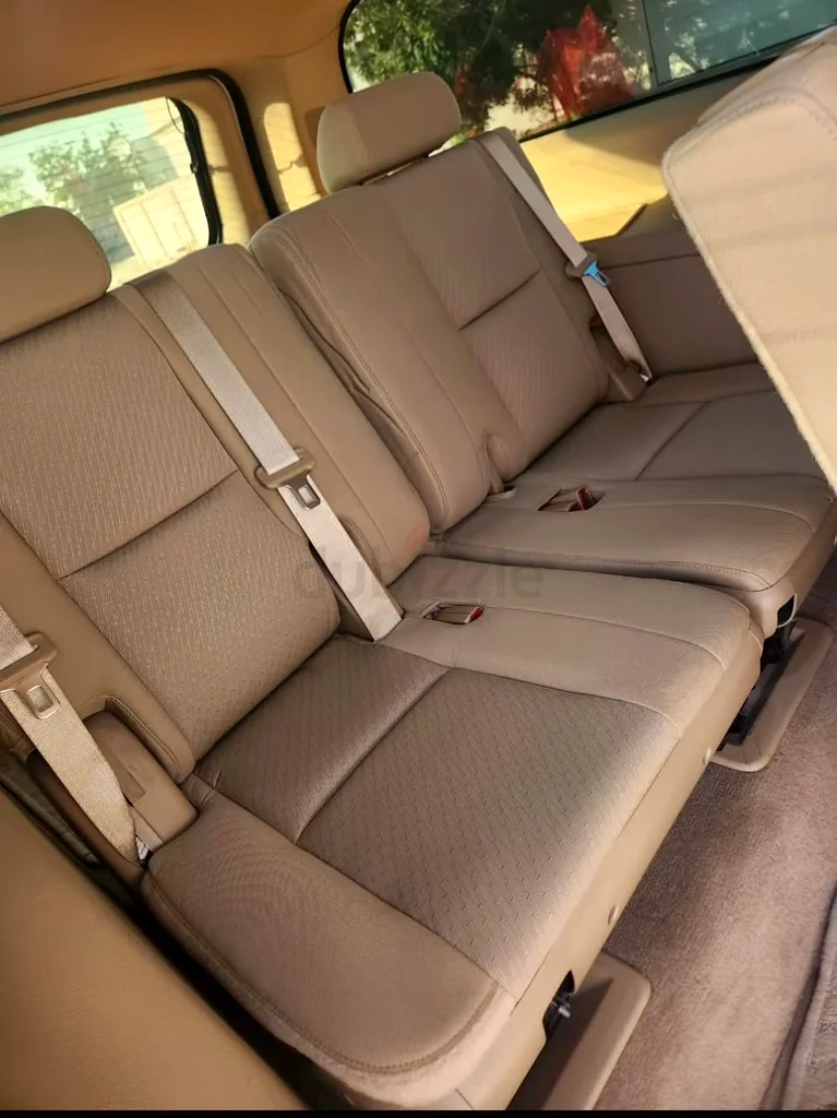 Chevrolet Suburban GCC first owner63699030762242114