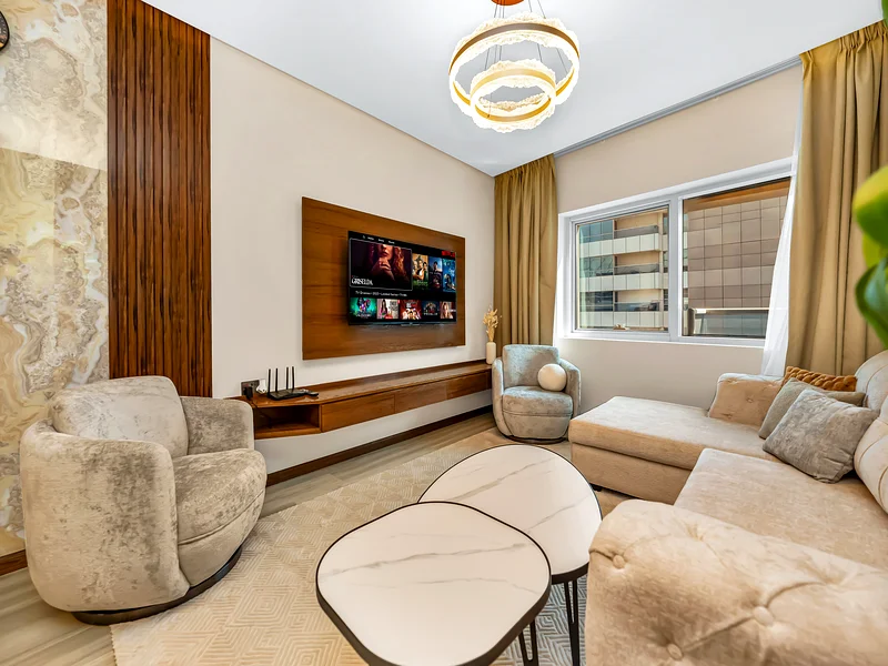 Stylish 1BHK w/ Canal View - Near Metro Station64050575872899114