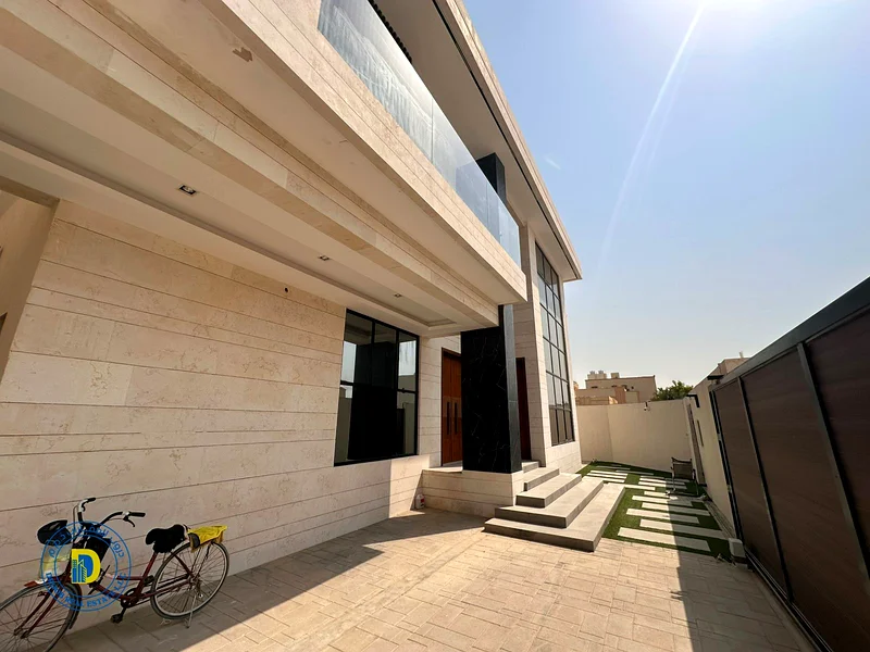 Villa for sale in Al Rawda 1, Ajman, 5 rooms, including electricity, water and AC, large areas, freehold land bank financing63874152893825111