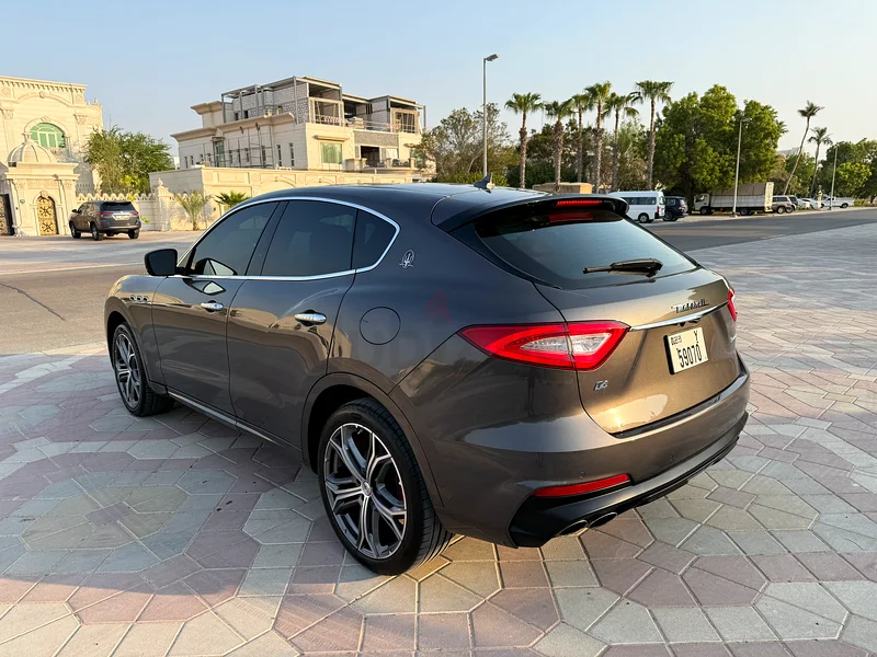 Maserati Levante// v6 // super clean car63699026330371113