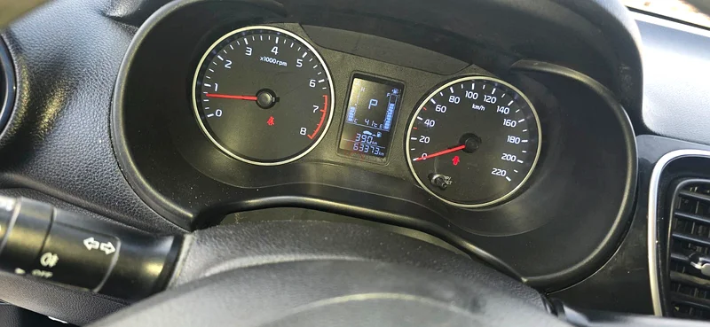 Car is in mint condition , original km reading ,perfect for family or bachelor.63699037527938114