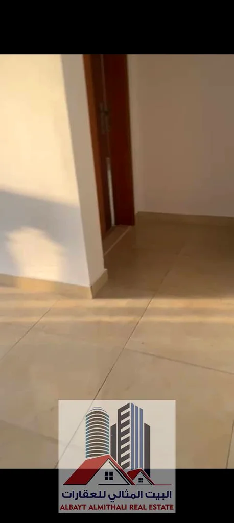 **شقة واسعة مكونة من غرفتي نوم للإيجار في منطقة الراحة – موقع ممتاز وسعر معقول**63711251012737114