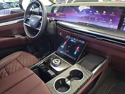 2025 Cadillac ESCALADE photo 8