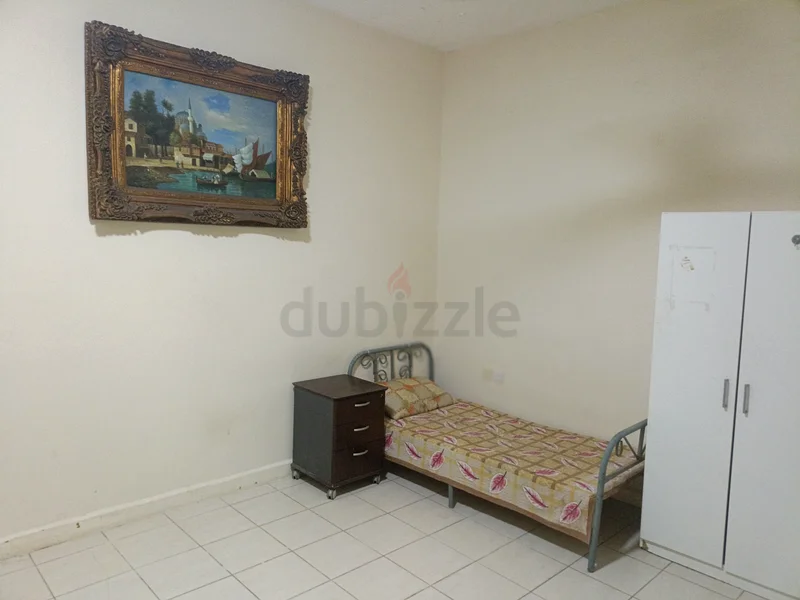 غرفة متاحة للعازب التنفيذي (مسلم).63795843847425110