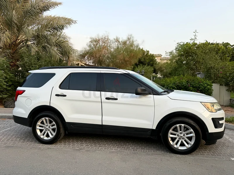 Ford Explorer Family SUV car63700944276225111