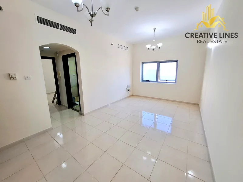 شقة واسعة مكونة من غرفة نوم واحدة متاحة للعائلة بالقرب من المدرسة المركزية63757164615297114