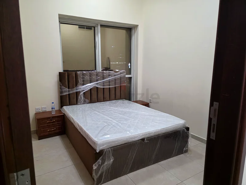 تتوفر الآن غرفة مفروشة حديثًا، عمولة مباشرة من المالك!63796260144386110