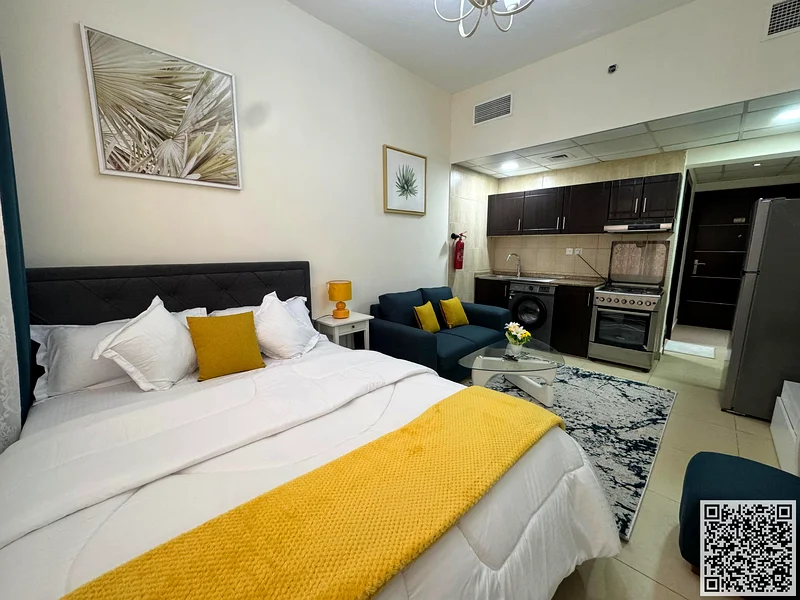 🏡 فئة راقية! استوديو جديد بالكامل ومفروش بالكامل للإيجار الشهري في برج الياسمين – الجرف 2 ✨ 🔹 استوديو واسع مع أثاث جديد أنيق63837559412609113