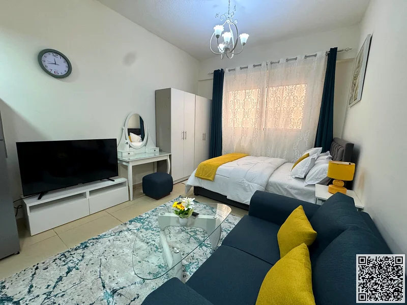 🏡 فئة راقية! استوديو جديد بالكامل ومفروش بالكامل للإيجار الشهري في برج الياسمين – الجرف 2 ✨ 🔹 استوديو واسع مع أثاث جديد أنيق63837559412609112