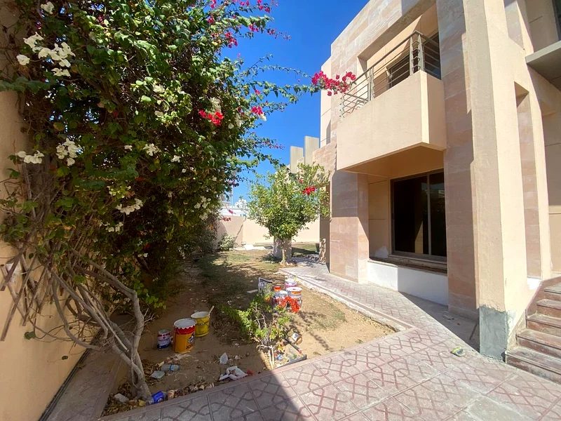 فيلا حديثة | مسبح خاص | غرفة خادمة63743312313475114