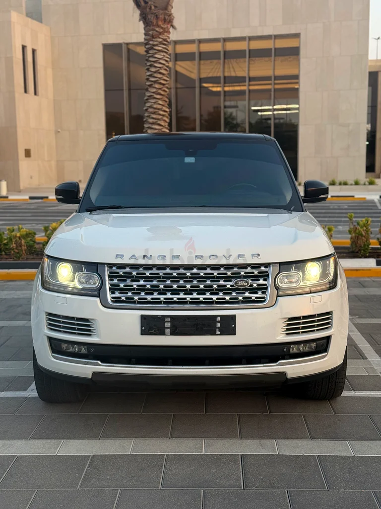 2014 Range Rover Vogue SE Supercharged – GCC Spec63699060929410111