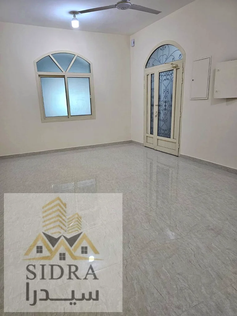 **فيلا مميزة للإيجار – الروضة 2 – موقع متميز**63722723684995113