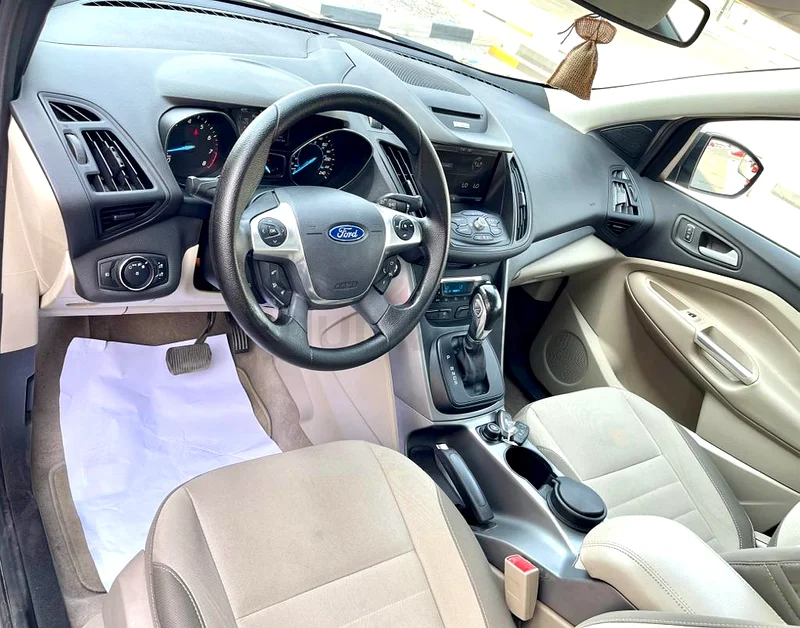 Family Owned Ford Escape 2014 GCC Specs Full Option63699040084353114