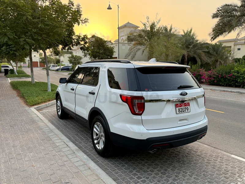 Ford Explorer Family SUV car63700944276225114