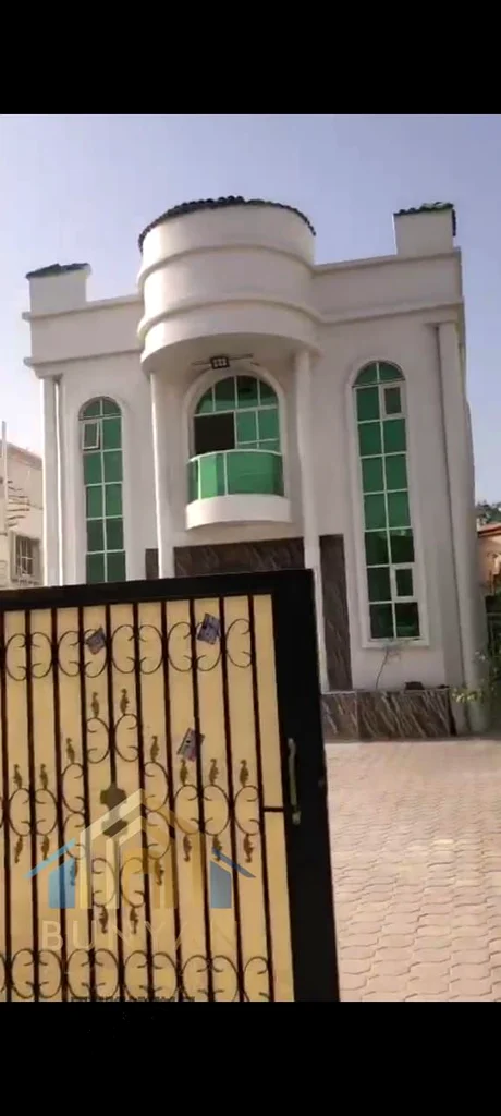 🏡 فيلا للبيع في الروضة 3 – عجمان فرصة ممتازة لامتلاك فيلا عائلية واسعة في واحدة من أكثر المواقع طلبًا في عجمان. الفي63878403009667110