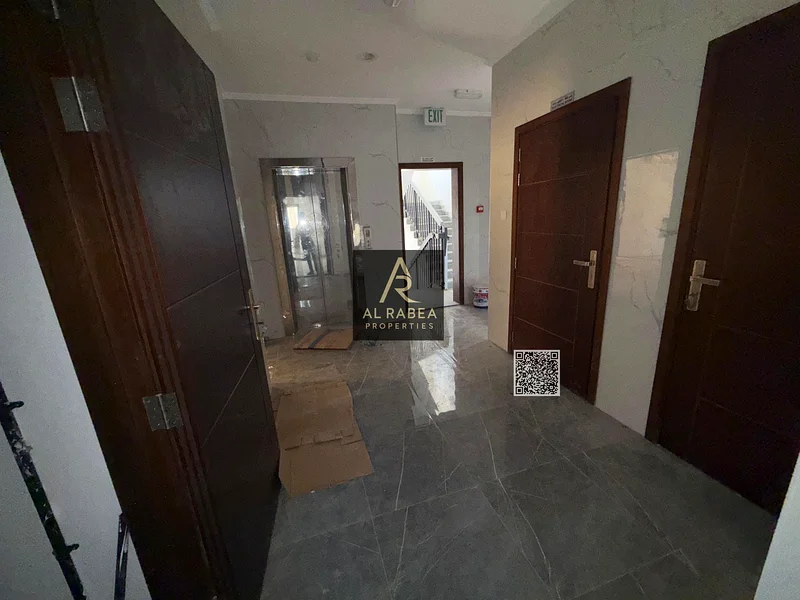 مبنى جديد للبيع في العالية يتكون من طابق أرضي و3 طوابق63872926637699113