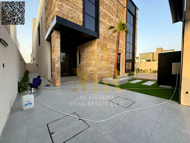 For sale, a modern villa with distinctive finishes, including registration fees, just minutes from Sheikh Mohammed bin Zayed Road. For those who seek63873840071939112