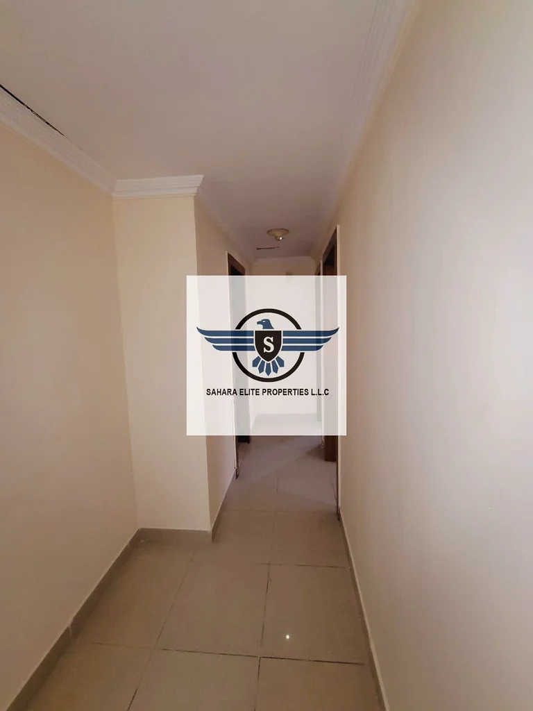 شقة واسعة مكونة من غرفتي نوم مع خزانة ملابس بالقرب من حديقة النهدة، متوفرة في النهدة الشارقة63706863714306112