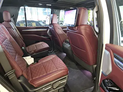 2025 Cadillac ESCALADE — миниатюра 11