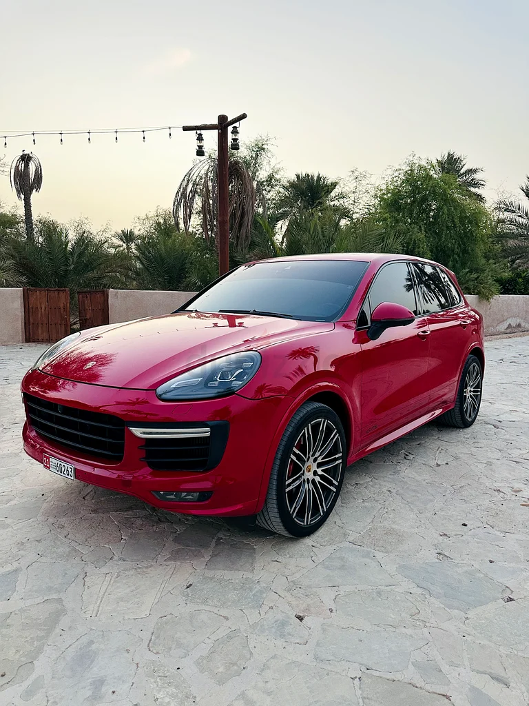 Porsche cayenne gts63700661425923111