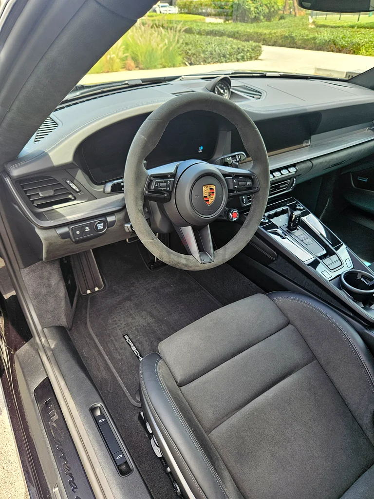 Porsche Carrera GTS 202563699039220865113