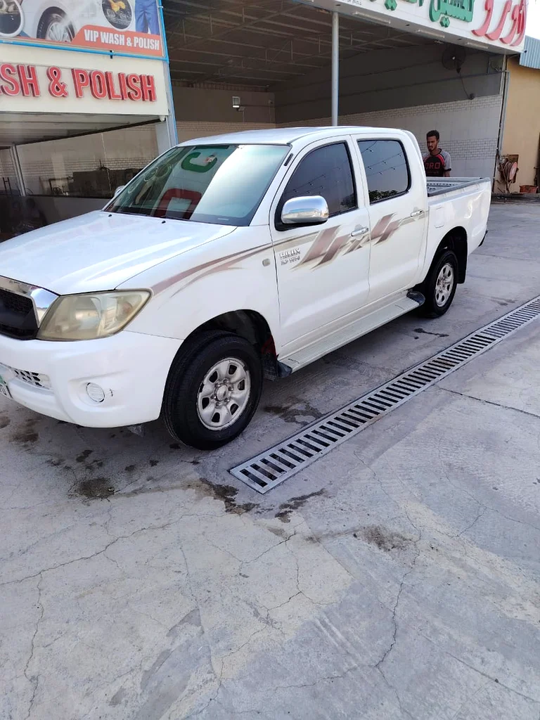 تويوتا هيلوكس 4X4 للبيع63699052218754111