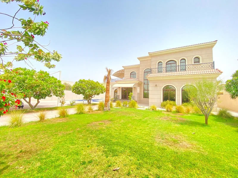 Spacious 4BR | Large Garden | Swimming pool63743312298113111