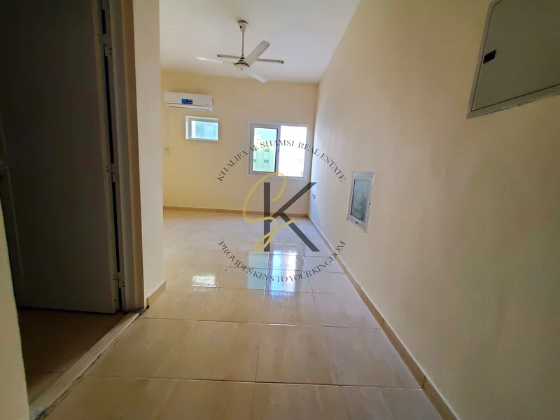جاهز للانتقال ستوديو || مع مطبخ منفصل || خروج سهل إلى دبي ||63702900625025111