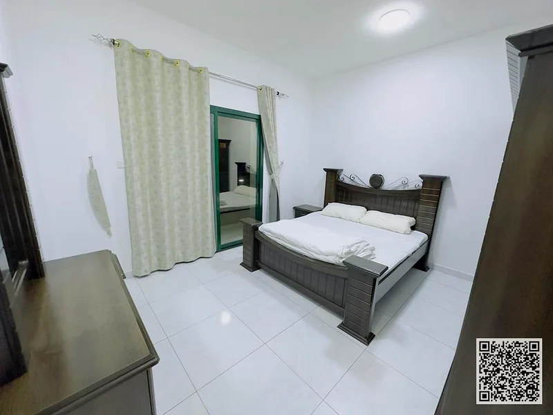 🏡 الشقة الفاخرة والأنيسة بغرفة نوم واحدة للإيجار الشهري في الرشيدية 2، مقابل قصر الحاكم وبجوار حديقة السيدات63838718129921111