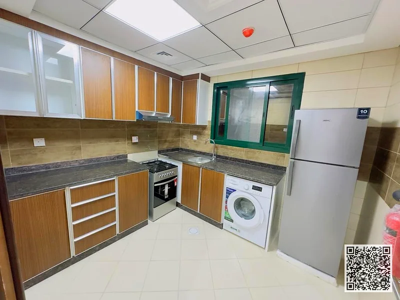 🏡 الشقة الفاخرة والأنيسة بغرفة نوم واحدة للإيجار الشهري في الرشيدية 2، مقابل قصر الحاكم وبجوار حديقة السيدات63838718129921113