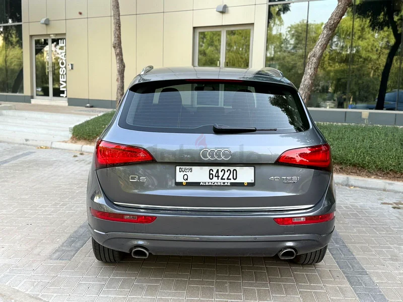 Audi Q5 very low mileage 77,000 km only63699036891394112