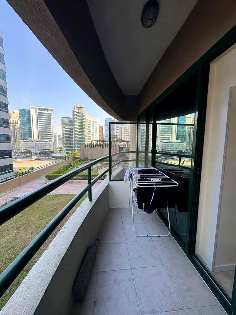 Amazing partition in tecom very close to metro station63797914049921114