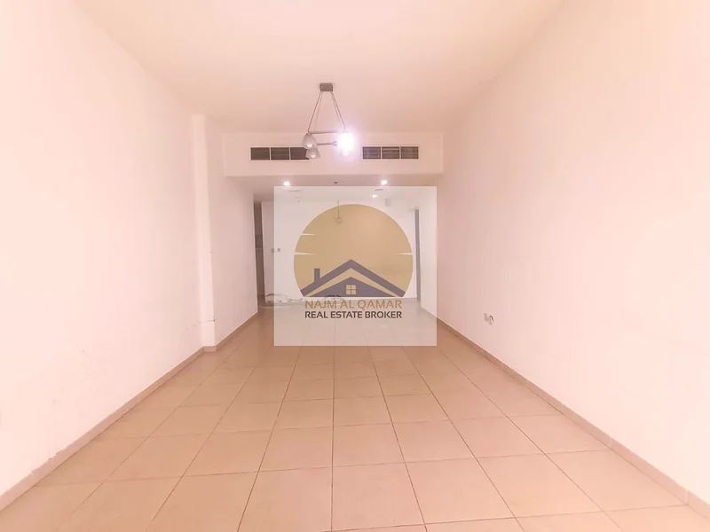 شقة واسعة مكونة من غرفتي نوم و3 حمامات مع شرفة وجميع وسائل الراحة في النهدة دبي بالإيجار 70 ألف63755028902274112