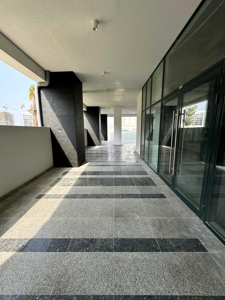 محل تجاري للإيجار في عزيزي ريفييرا 1 – موقع متميز64065483582850111