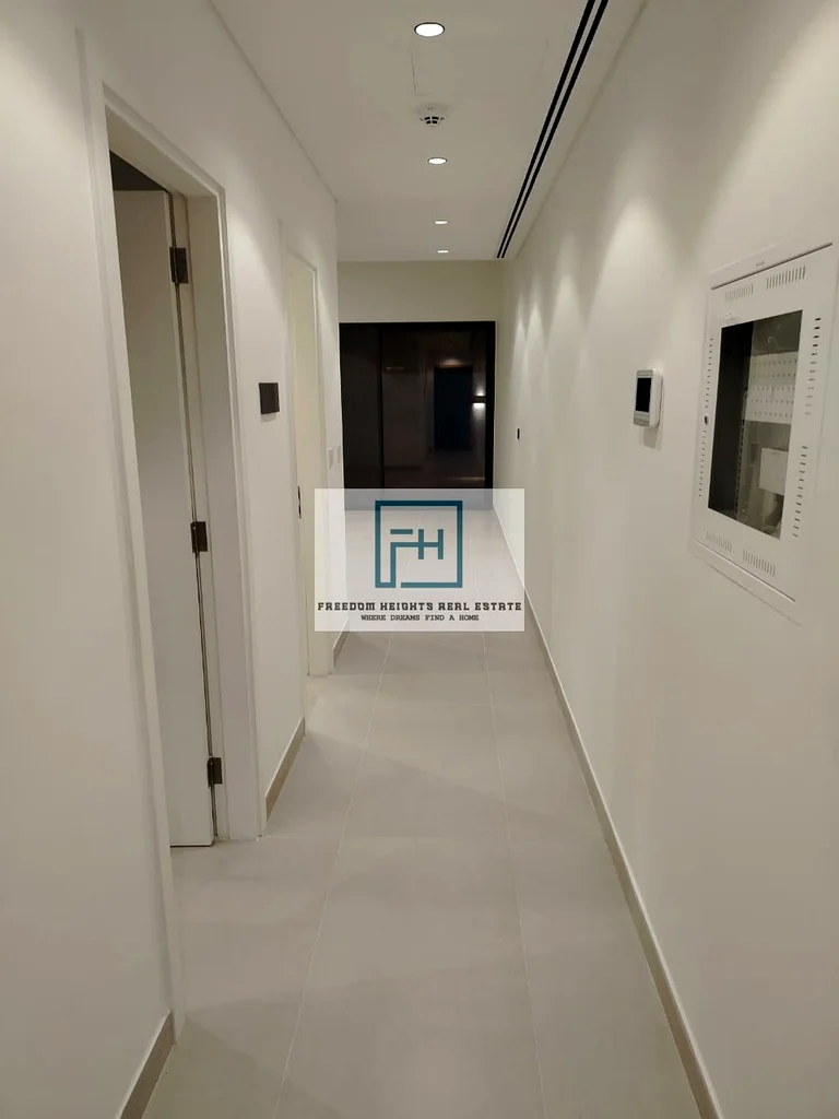 شقة بثلاث غرف نوم في الزاوية جميعها رئيسية | موقع مميز63699747087363114