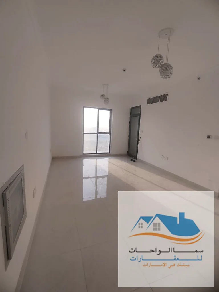 برج الخان راند المطل على الشارع الرئيسي والبحيرة63812707070722112