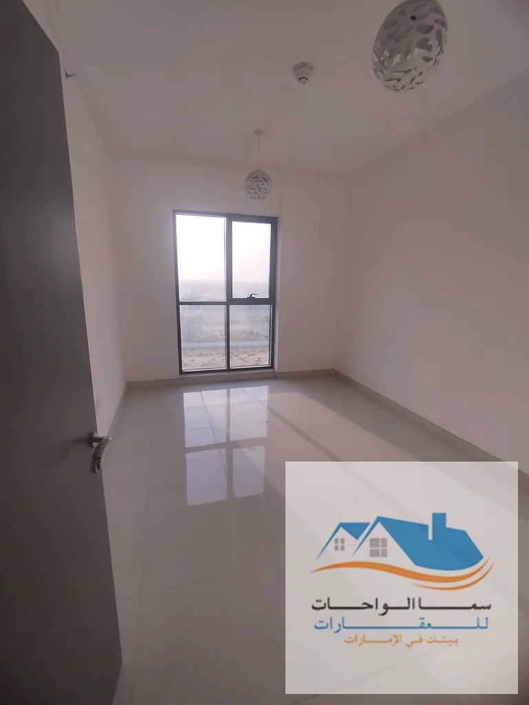 برج الخان راند المطل على الشارع الرئيسي والبحيرة63812707070722111
