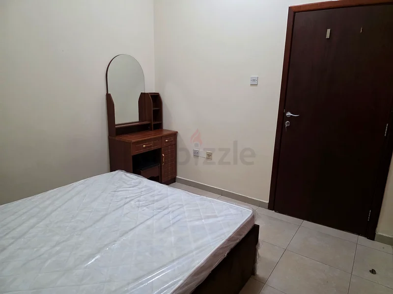 تتوفر الآن غرفة مفروشة حديثًا، عمولة مباشرة من المالك!63796260144386112